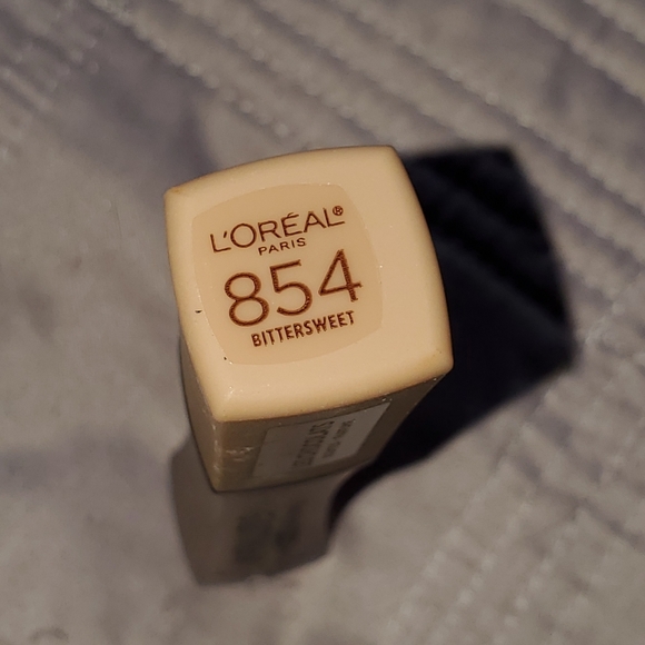 Loreal lipstick - Picture 2 of 2